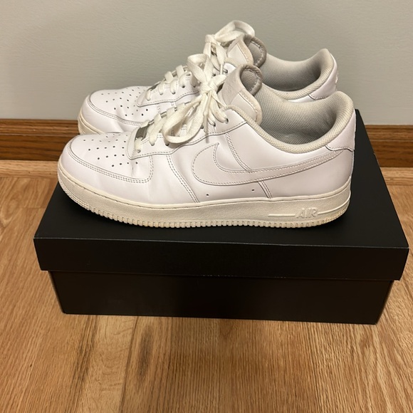 Nike Air Force 1s ‘07 Triple White Men’s Sz 10.5 - Picture 11 of 11